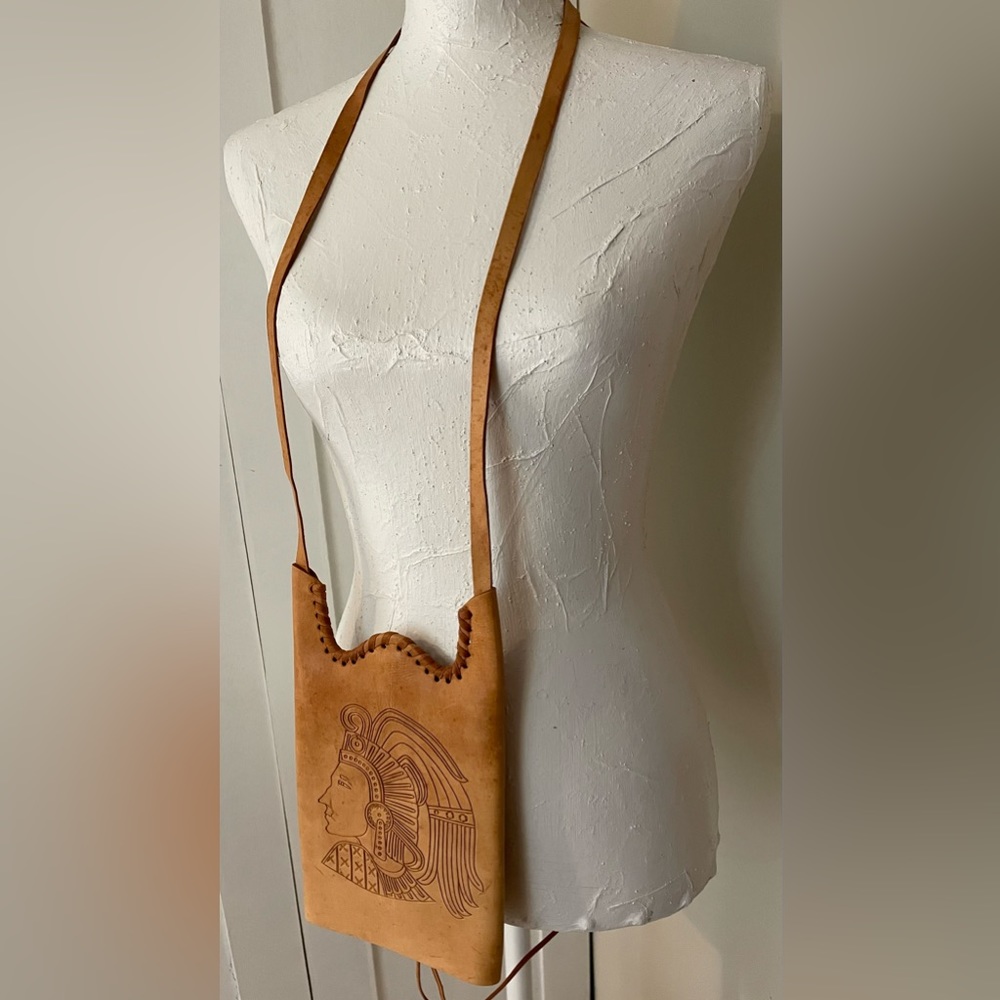 Hand crafted leather aboriginal shoulder bag - Picture 2 of 11